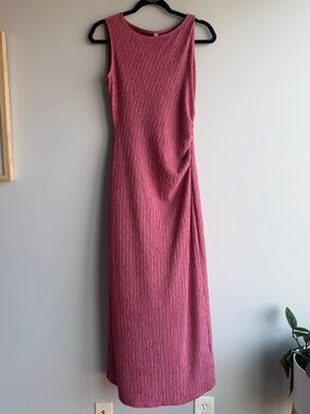 Mitilly  Sleeveless Ribbed Maxi Dress in Rose Pink